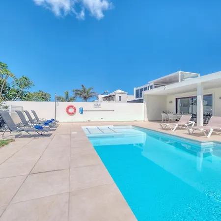 Malvasia - Pool - 900m To Playa Montana Roja By Lanzarote Holiday home